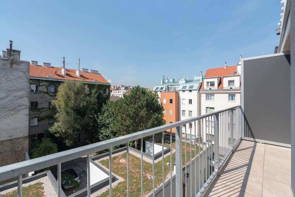 Apartament Neu Und Hell In Zentraler Ruhelage Mit Parkplatz Wiedeń Zewnętrze zdjęcie