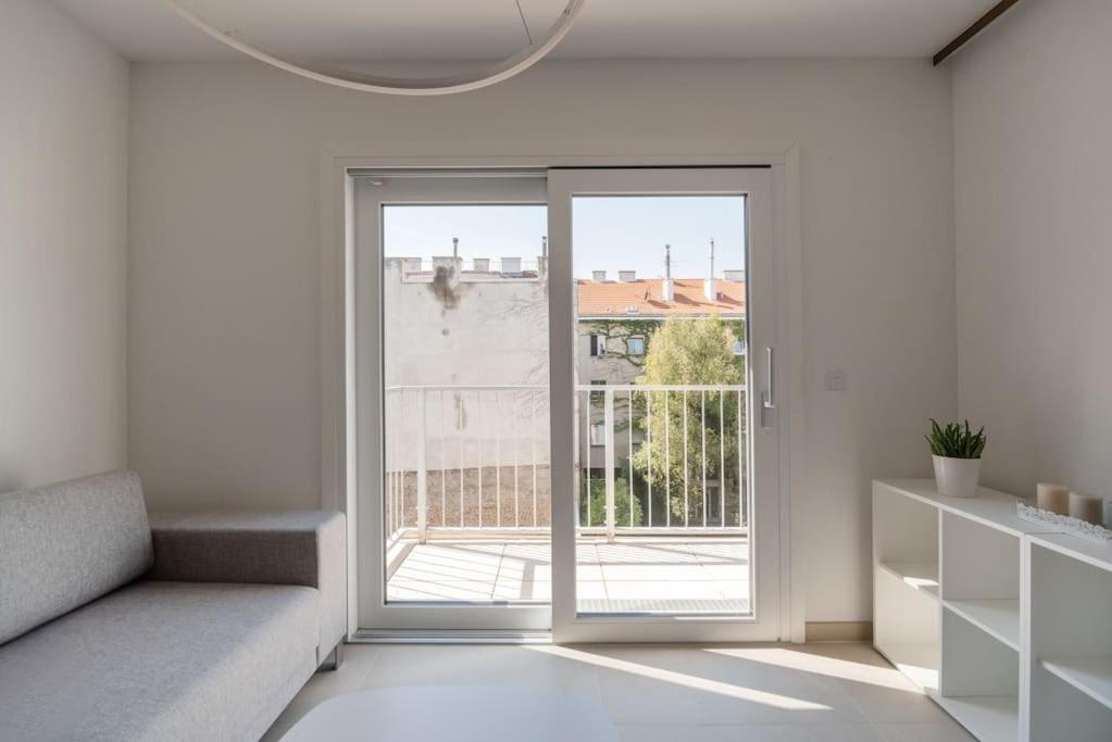 Apartament Neu Und Hell In Zentraler Ruhelage Mit Parkplatz Wiedeń Zewnętrze zdjęcie