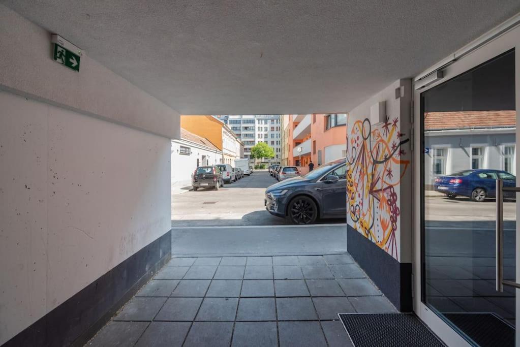 Apartament Neu Und Hell In Zentraler Ruhelage Mit Parkplatz Wiedeń Zewnętrze zdjęcie