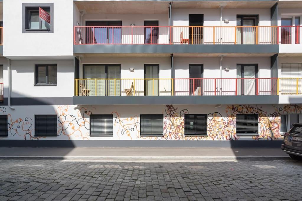 Apartament Neu Und Hell In Zentraler Ruhelage Mit Parkplatz Wiedeń Zewnętrze zdjęcie